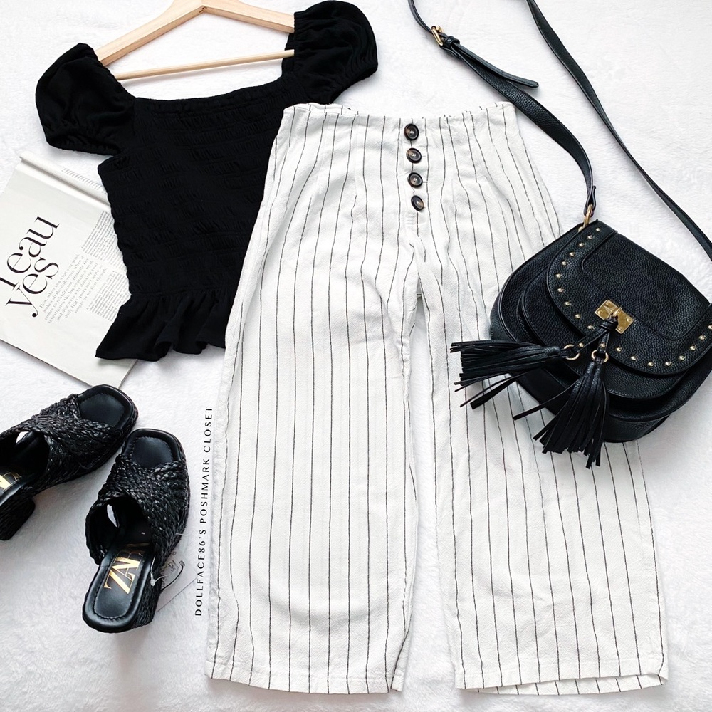 (FIRM PRICE) White & Black Pinstripe Cropped Wide Leg Pants